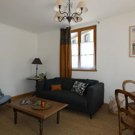 Chez Elise Et Thomas Casa de Férias *